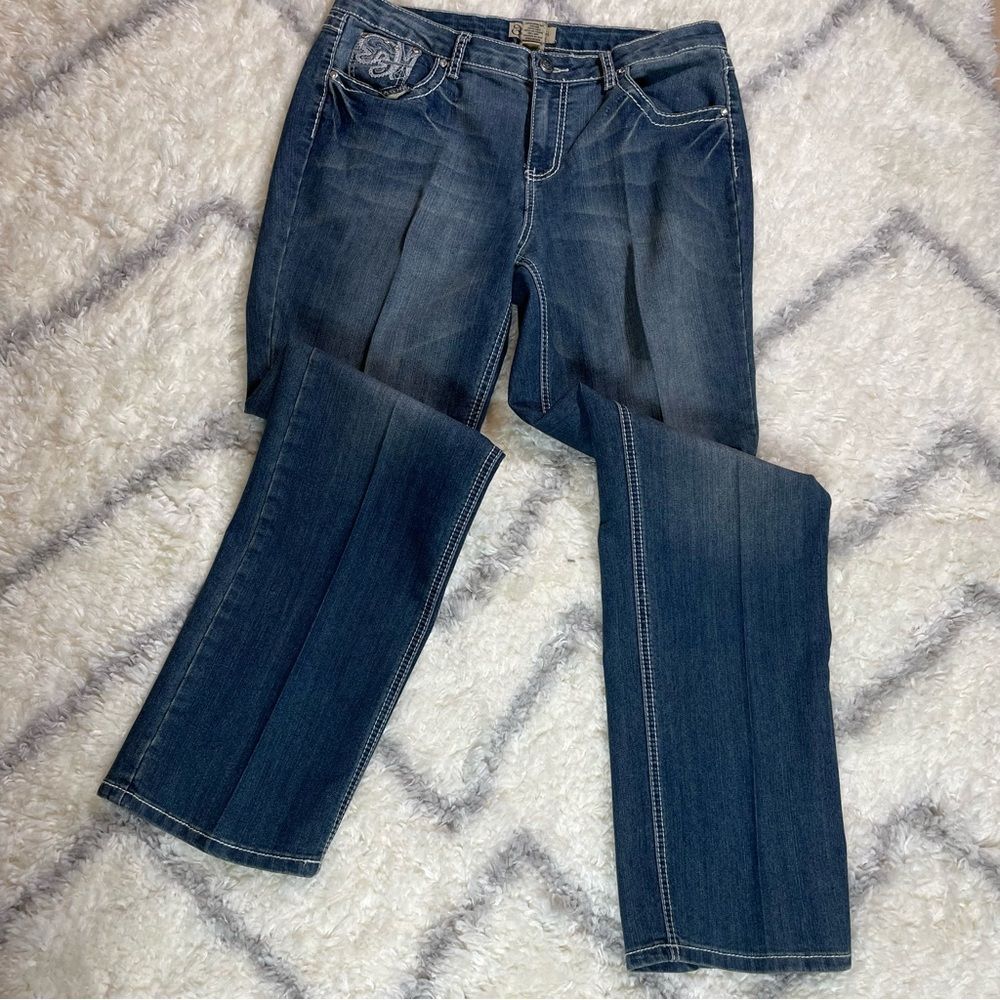 Earl Jean jeans - Picture 3 of 12